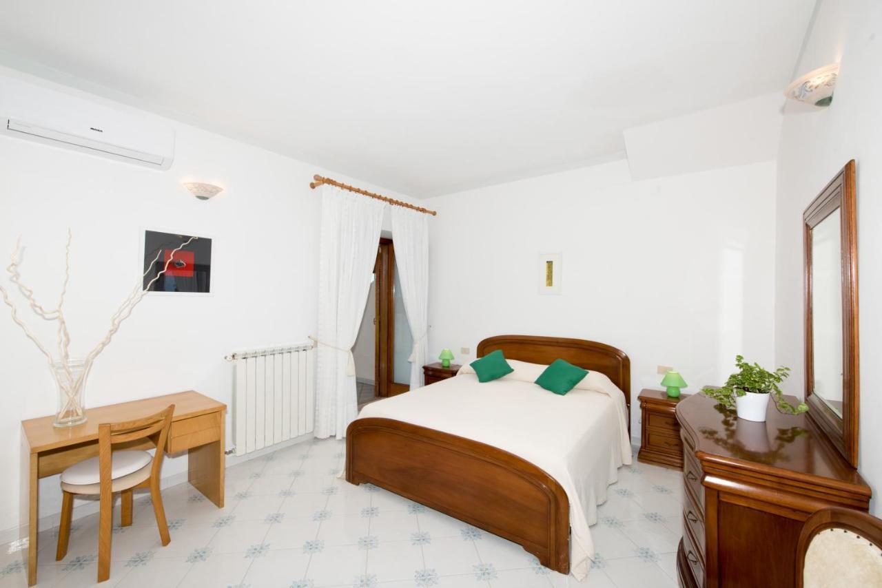 Villa Savina - Elegant Family Villa Overlooks Amalfi Coast - Positano Eksteriør billede