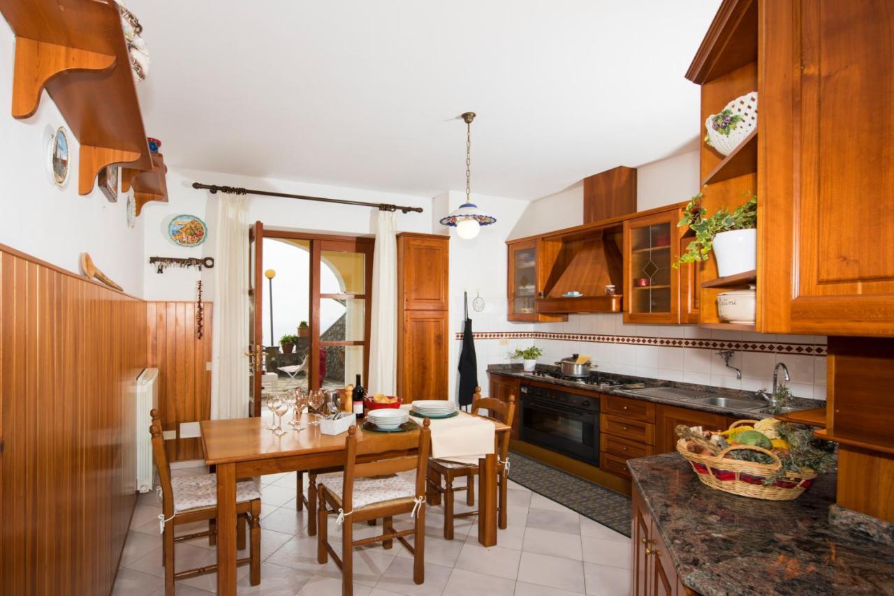 Villa Savina - Elegant Family Villa Overlooks Amalfi Coast - Positano Eksteriør billede
