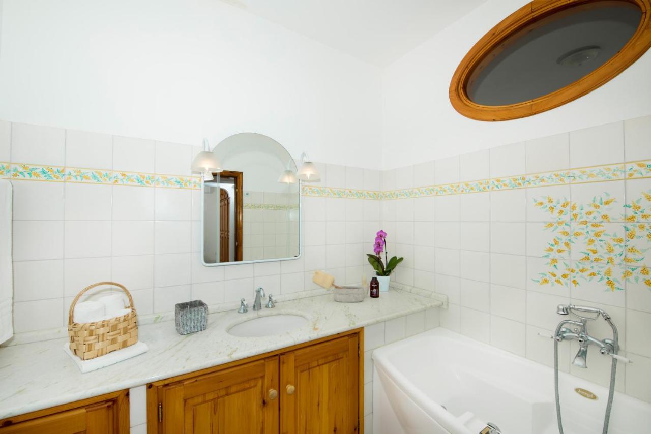Villa Savina - Elegant Family Villa Overlooks Amalfi Coast - Positano Eksteriør billede